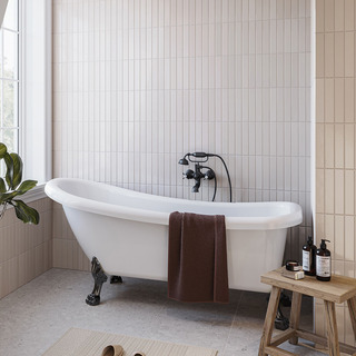 Tassuamme 1530 Sofia Valkoinen, Mustat Tassut